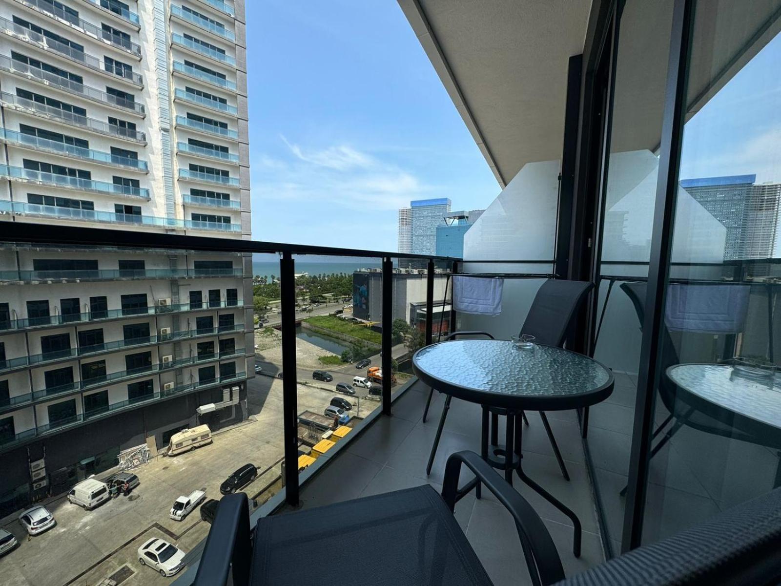 Nova Concierge Aparthotel Batumi Bagian luar foto