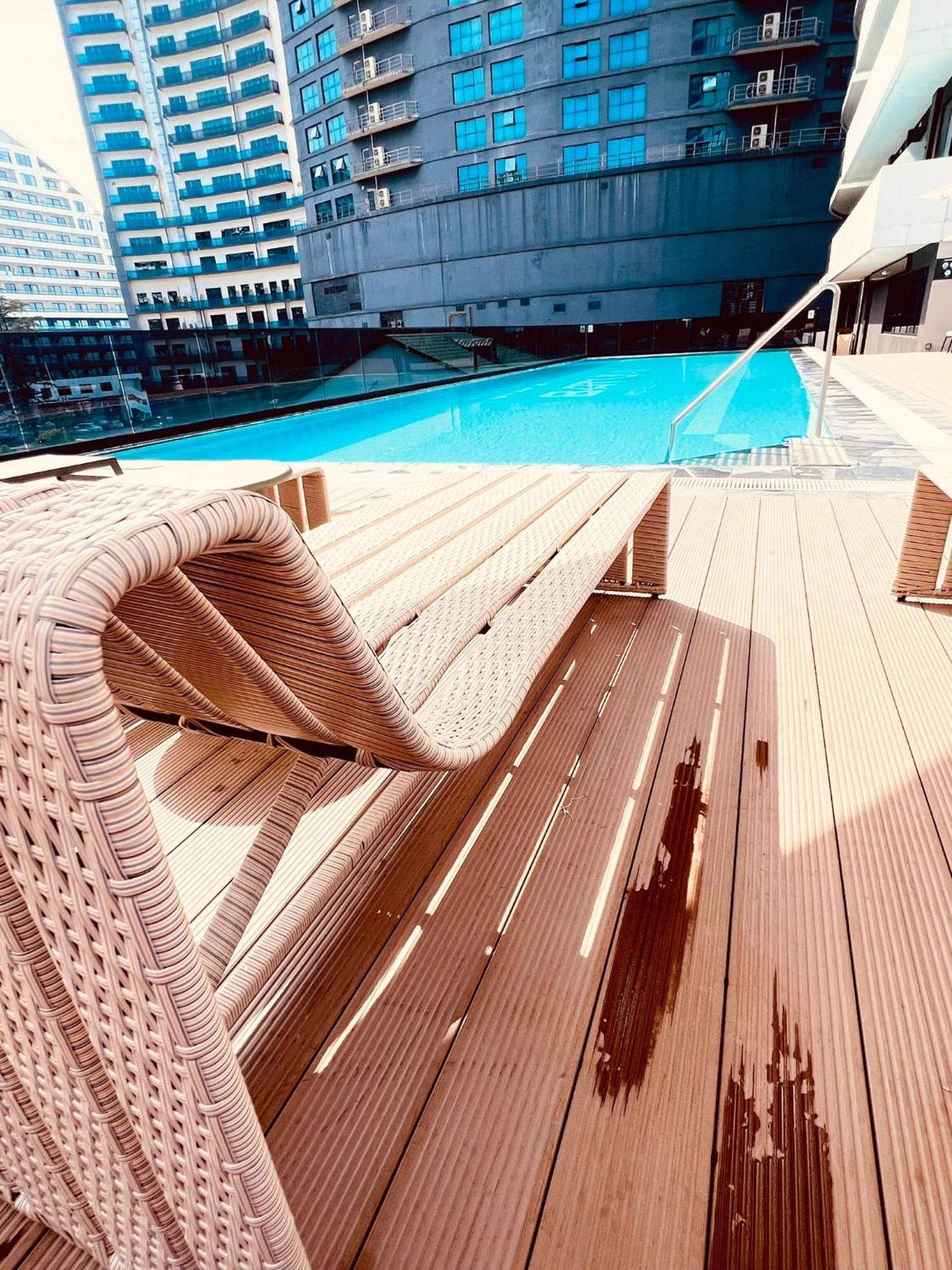 Nova Concierge Aparthotel Batumi Bagian luar foto
